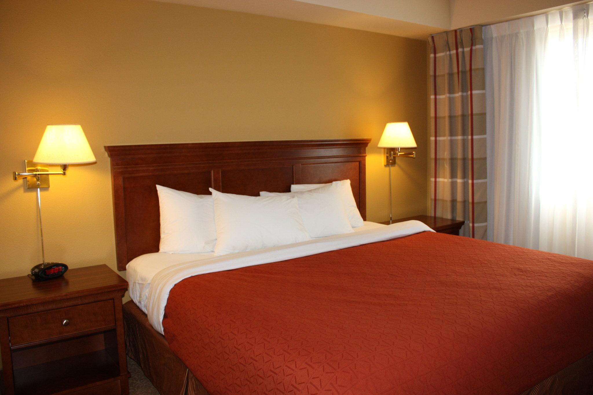 Travelodge Suites By Wyndham Regina - Eastgate Bay 外观 照片