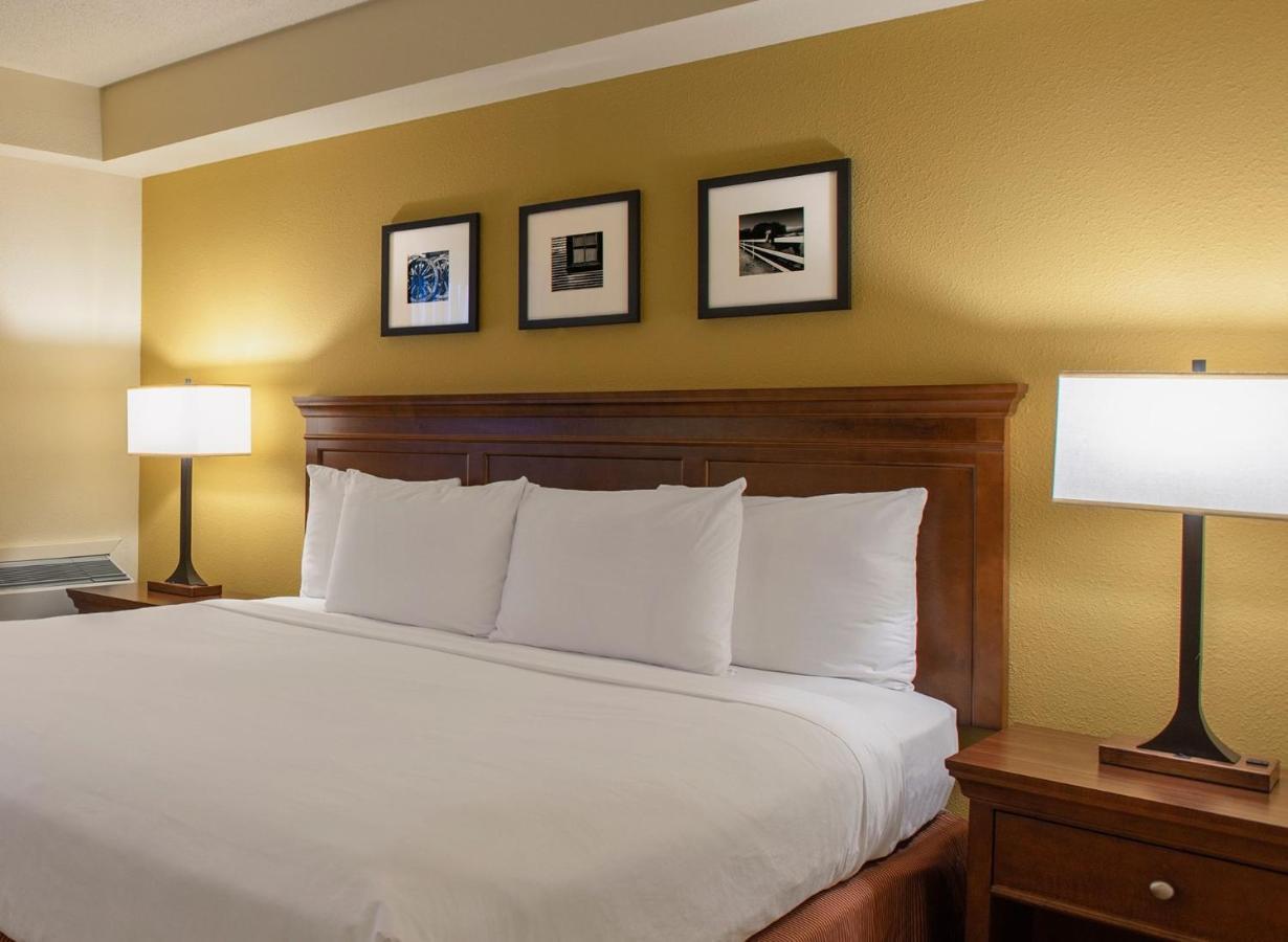 Travelodge Suites By Wyndham Regina - Eastgate Bay 外观 照片