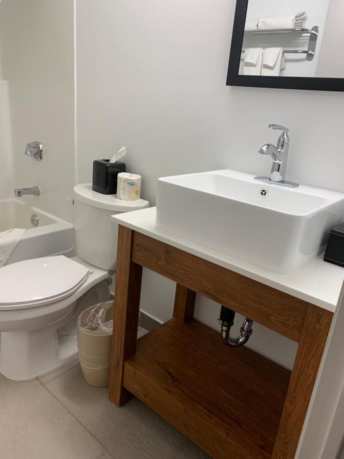 Travelodge Suites By Wyndham Regina - Eastgate Bay 外观 照片